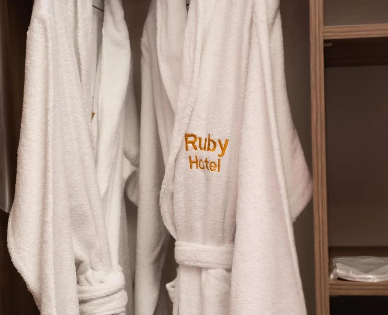 Ruby Hotel Baku 4*,